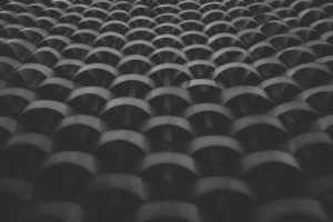 Μικροσκοπικά σωματίδια που μεταφέρουν αντιγόνα της μυελίνης επαναφέρουν την ανοσολογική ανεκτικότητα σε ποντίκια