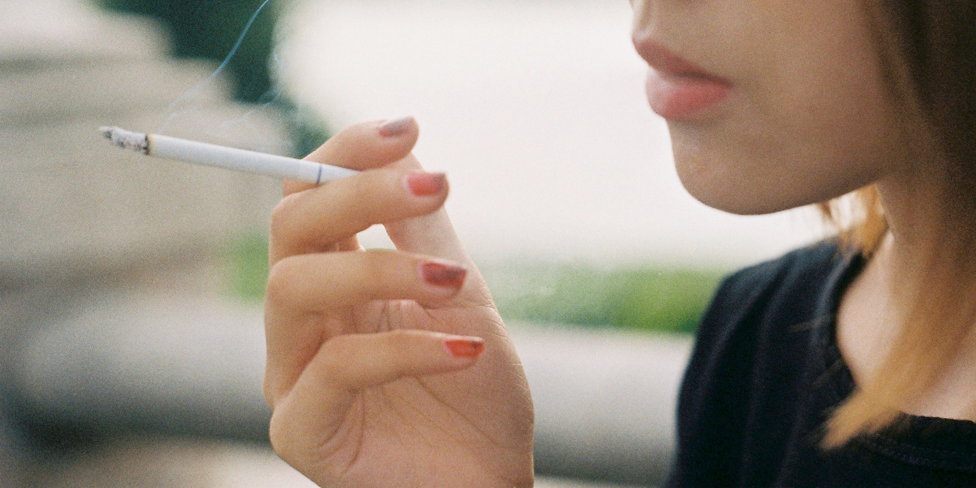 Το κάπνισμα μπορεί να επιταχύνει την εξέλιξη της πάθησης και να μειώσει την αποτελεσματικότητα των αγωγών